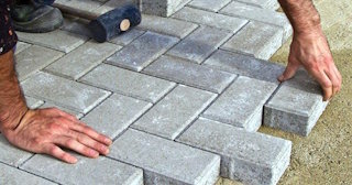 Тротуарная плитка оптом в Гае в октябре