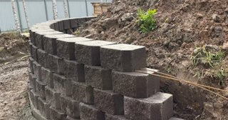Установка подпорной стенки в Гае в октябре