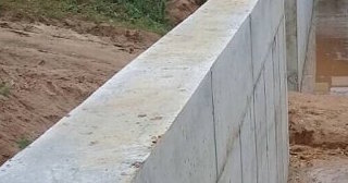 Строительство подпорной стенки из бетона в Гае в октябре